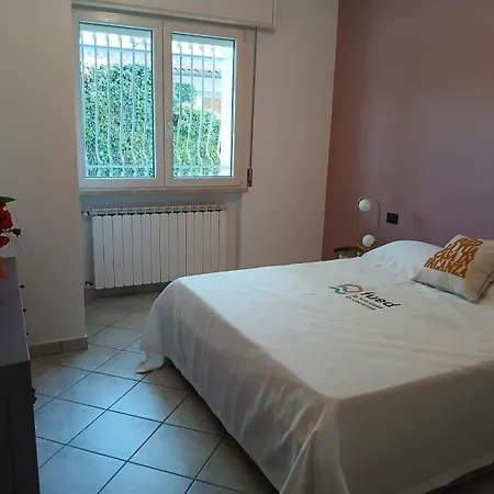 Cv005 - Nuovo Bilocale Con Aria Condizionata Τσέρβια