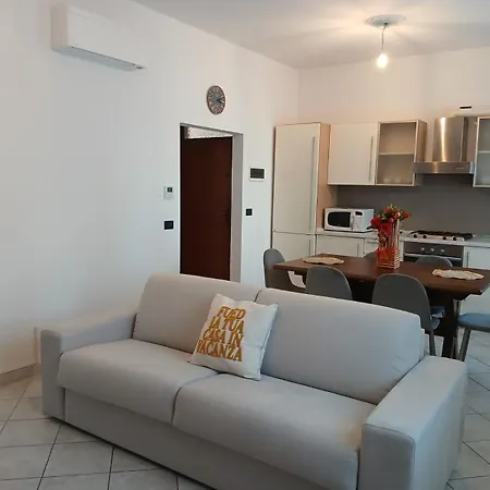 Διαμέρισμα Cv005 - Nuovo Bilocale Con Aria Condizionata